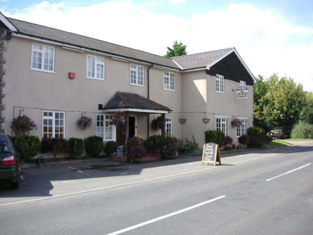 Zaheer'S Hotel Baldock Bagian luar foto